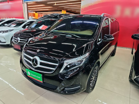 奔驰V级 2018款 V 260 L 尊贵加长版 国VI
