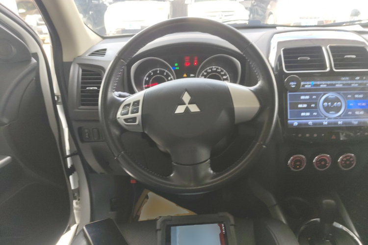 三菱 劲炫ASX 2018款 2.0L CVT两驱尊享版局部细节13