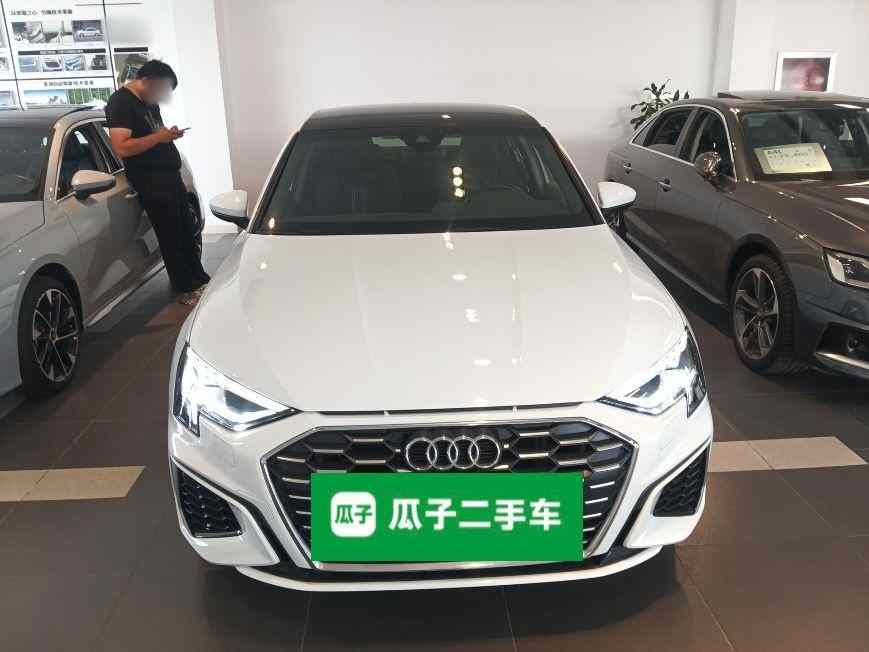 奥迪A3 2024款 A3L Limousine 35 TFSI 时尚运动型(1)
