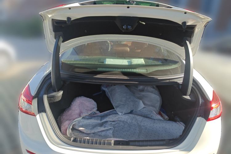 玛莎拉蒂 Ghibli 2014款 3.0T 标准版中控内饰23