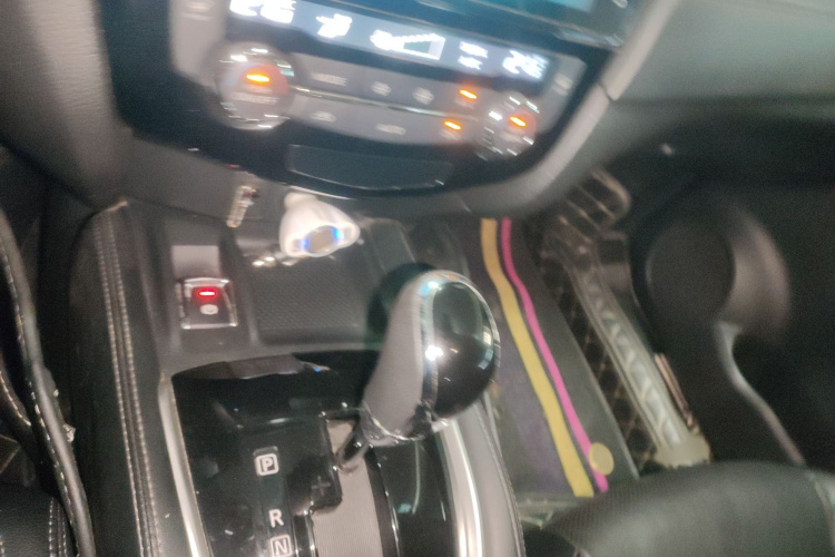 日产 奇骏 2020款 2.0L XL ITS CVT 2WD智联舒适版局部细节18