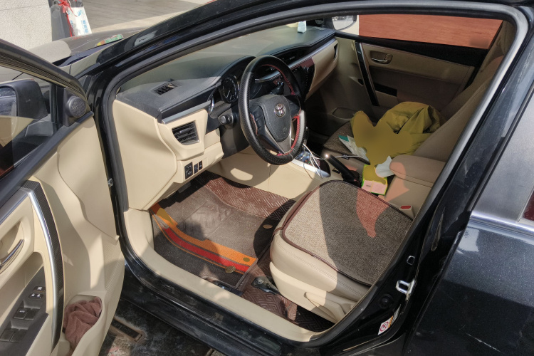 丰田 卡罗拉 2014款 1.6L CVT GL-i中控内饰20