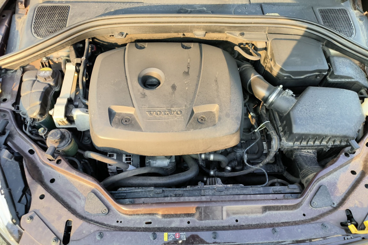 沃尔沃XC60 2017款 T5 智进版机舱底盘24