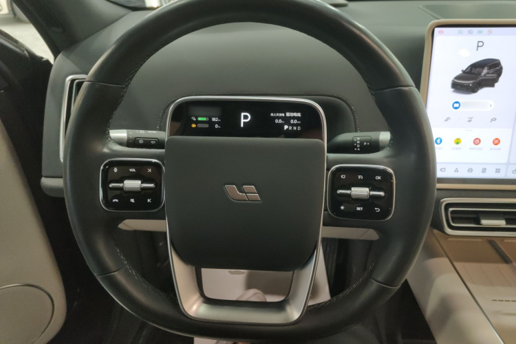 理想汽车 理想L9 2024款 Ultra中控内饰13