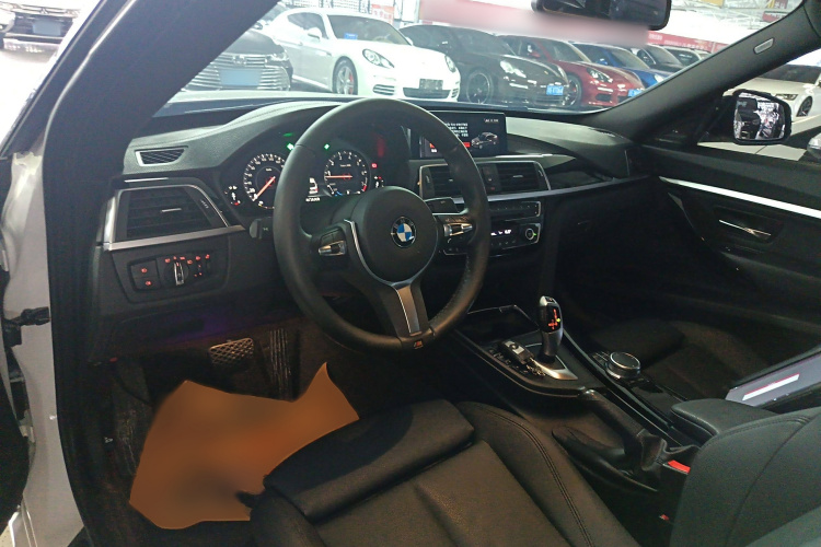 宝马3系GT 2019款 320i M运动套装中控内饰7002