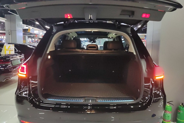 奔驰GLE 2021款 GLE 350 4MATIC 动感型局部细节23