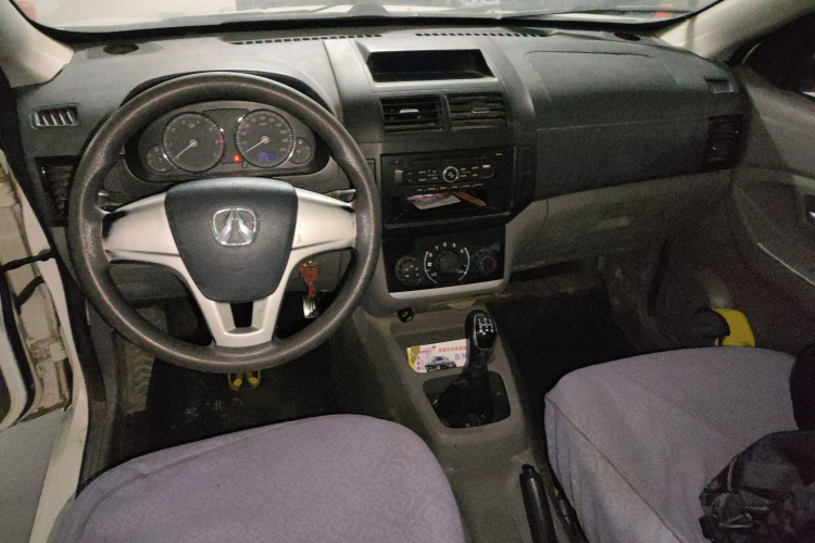 北汽威旺M20 2015款 1.2L经济型A122中控内饰12