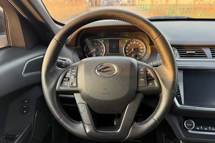 陆风X7 2016款 2.0T 全景尊贵版局部细节13