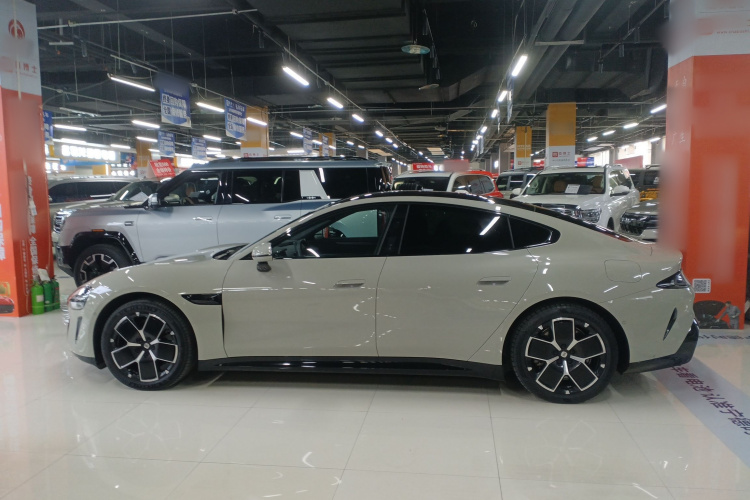 小米汽车 小米SU7 2024款 后驱长续航智驾版车身外观4