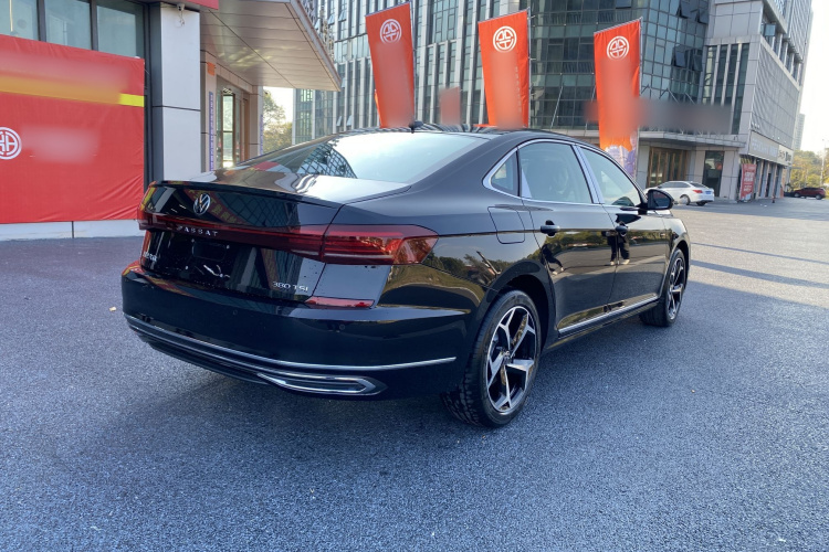 大众 帕萨特 2026款 出众款 380TSI 星空龙腾版车身外观6005