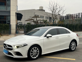 奔驰A级 2021款 A 200 L 运动轿车时尚型