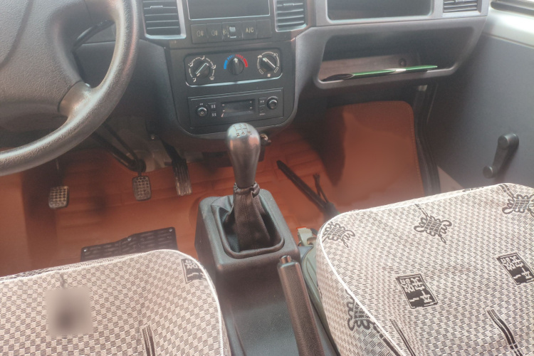 五菱汽车 五菱之光 2015款 1.2L 实用型LSI局部细节18