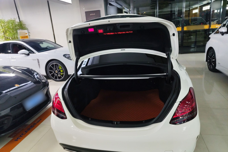 奔驰C级 2021款 C 260 星耀臻藏版机舱底盘23