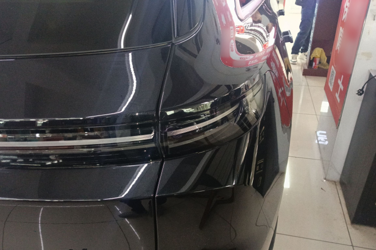 理想汽车 理想L6 2024款 Max车身外观9