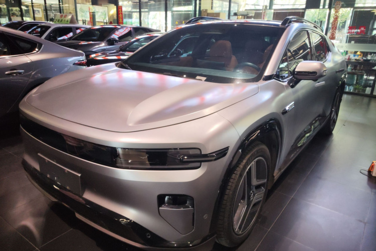 长安启源E07 2025款 纯电 四驱 90kWh Ultra高性能版车身外观1