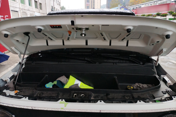 吉利银河 2023款 熊猫mini 120km 超萌熊机舱底盘24