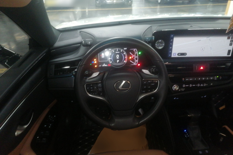 雷克萨斯ES 2022款 200 卓越版中控内饰13