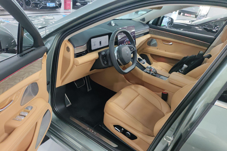 鸿蒙智行 问界M5 2022款 增程后驱标准版中控内饰7003