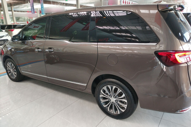 别克GL8 2020款 陆上公务舱 652T 豪华型车身外观6003