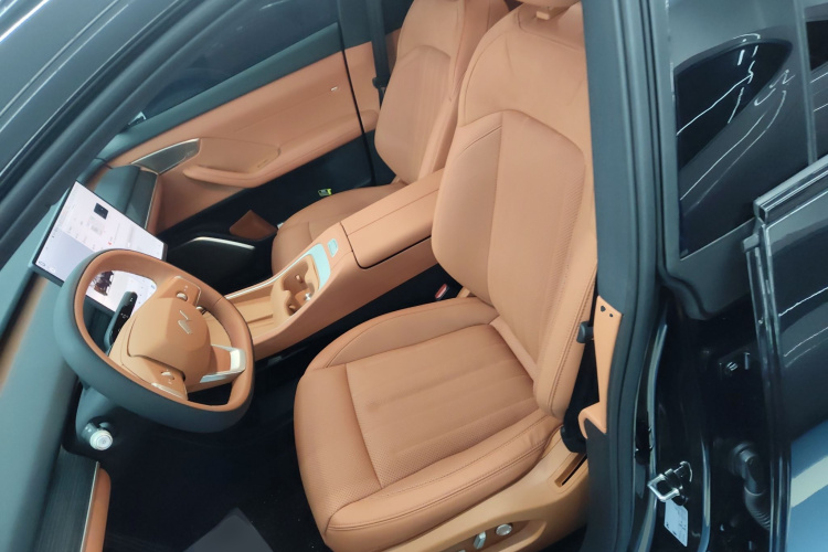 乐道L60 2024款 60kWh 后驱版中控内饰19