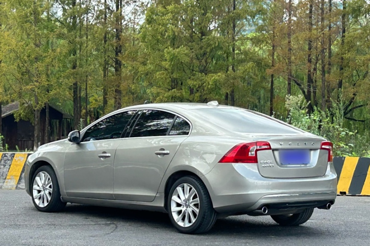 沃尔沃S60 2014款 S60L 2.0T 智远版车身外观6003