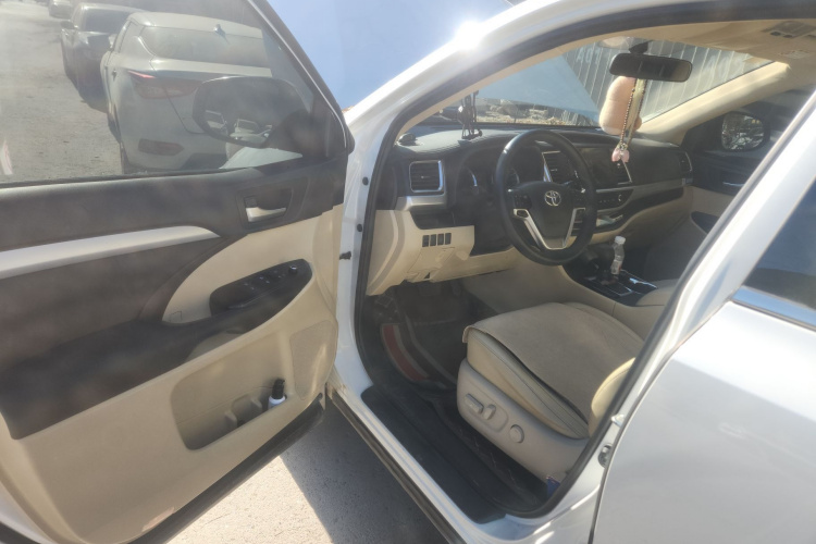 丰田 汉兰达 2021款 2.0T 四驱精英版 7座中控内饰20