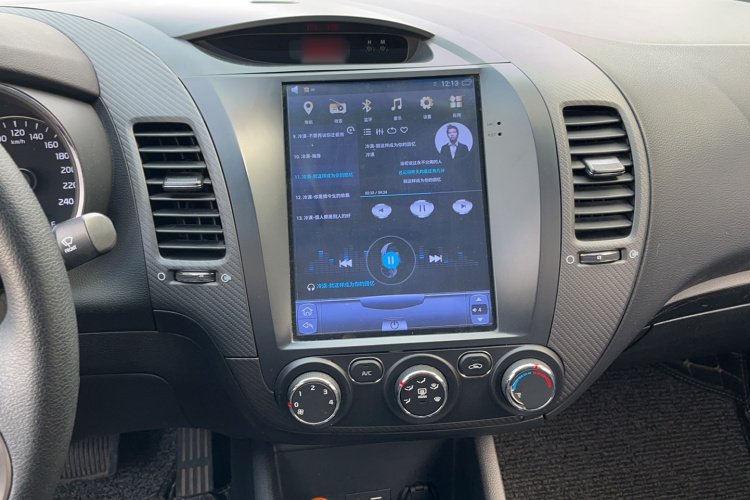 起亚K3 2017款  1.6L 自动15周年特别版GLS局部细节16