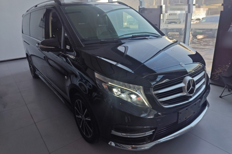 奔驰 威霆 2018款 2.0T 商务版 国VI车身外观6002