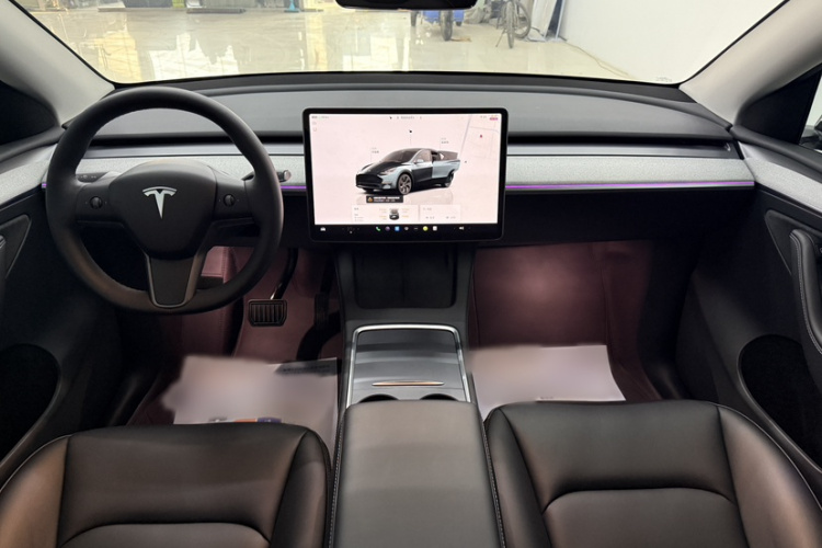 特斯拉 Model Y 2024款 后轮驱动版中控内饰7008