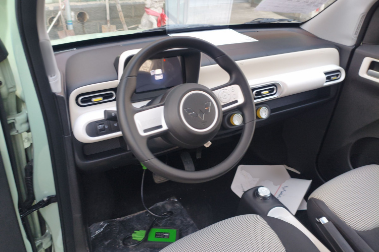 五菱汽车 宏光MINIEV 2024款 第三代 215km 青春版中控内饰13