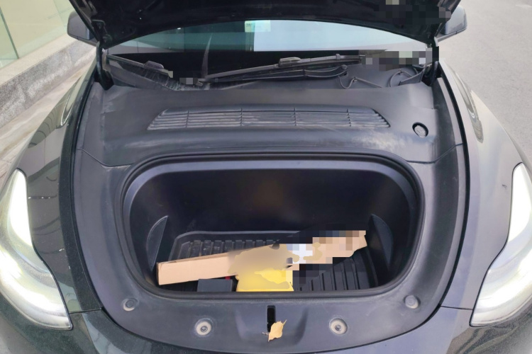 特斯拉 Model Y 2022款 改款 长续航全轮驱动版局部细节24