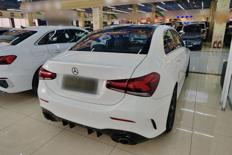 奔驰A级 2021款 A 200 L 运动轿车时尚型车身外观7