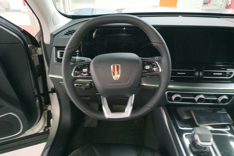 红旗HS5 2023款 2.0T 旗享Pro版中控内饰13