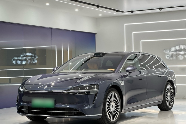 鸿蒙智行 享界S9T 2025款 增程 Ultra长续航版车身外观1