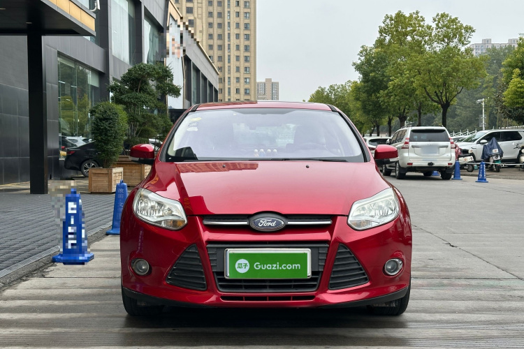 福特 福克斯 2012款 两厢 1.6L 手动风尚型车身外观6001