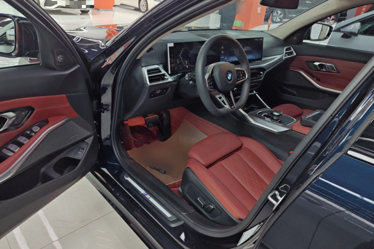 宝马3系 2025款 330Li M运动曜夜套装中控内饰20