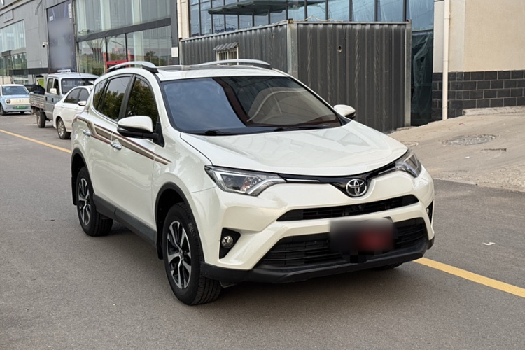 丰田 RAV4荣放 2016款 2.0L CVT两驱风尚版 国V车身外观6005