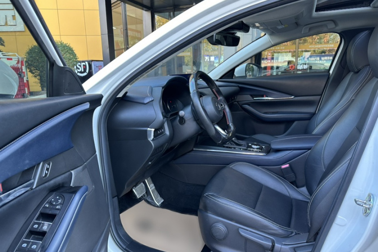 马自达CX-30 2020款 2.0L 自动雅悦型中控内饰7011