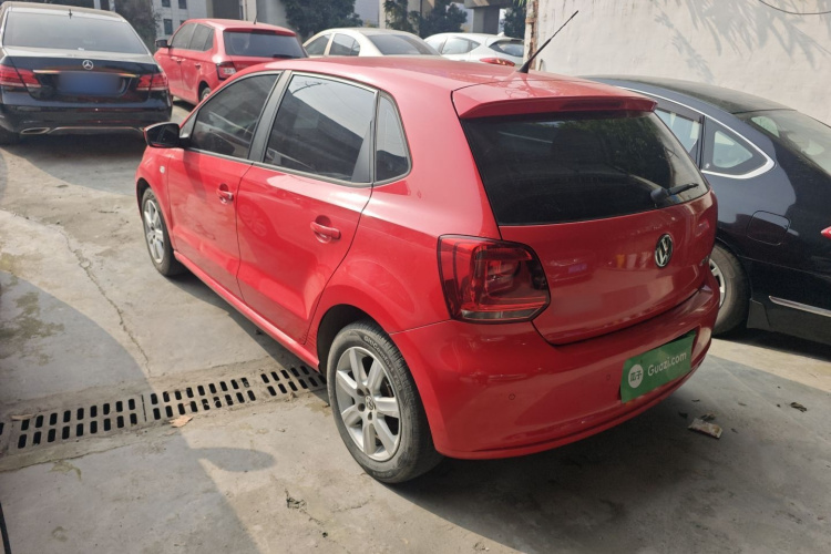 大众 Polo 2013款 1.4L 自动舒适版车身外观4