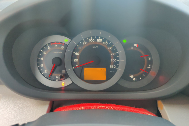 丰田 RAV4荣放 2010款 2.0L 自动豪华升级版局部细节14