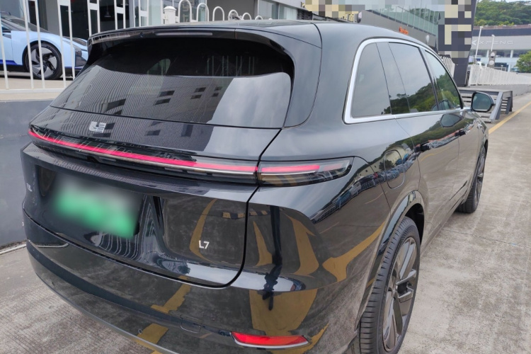 理想汽车 理想L7 2024款 Ultra车身外观7