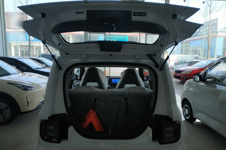 吉利银河 熊猫 2025款 210km 元气熊机舱底盘23