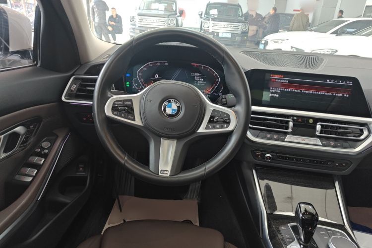 宝马3系 2022款 325Li M运动套装中控内饰13