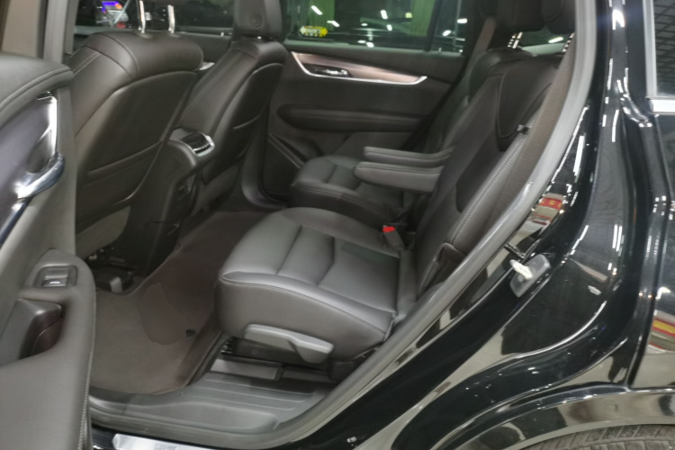 凯迪拉克XT6 2021款 2.0T 六座四驱风尚型中控内饰7004