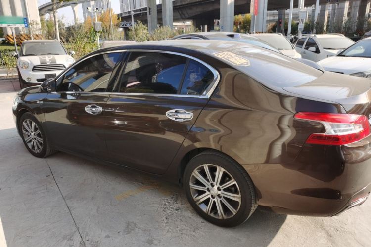 标致408 2016款 1.6T 自动豪华版车身外观4