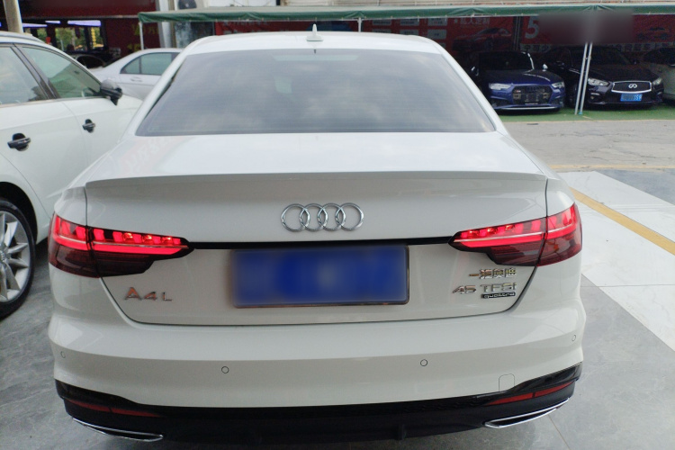 奥迪A4L 2022款 45 TFSI quattro 臻选动感型车身外观6