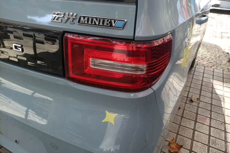 五菱汽车 宏光MINIEV 2022款 自在款 磷酸铁锂车身外观6001