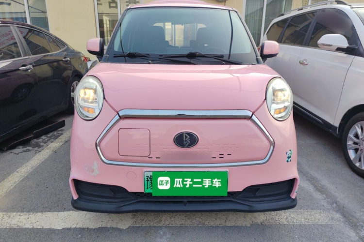 凌宝汽车 凌宝BOX 2021款 粉红世家 舒适版车身外观2