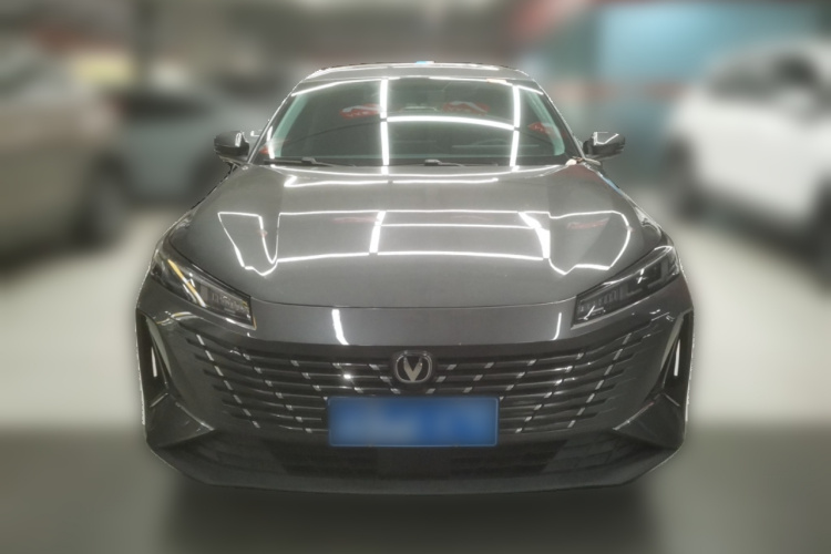 长安 逸动 2024款 1.5T GDI自动 尊贵型车身外观2