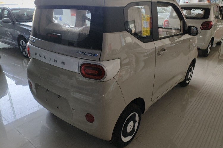 五菱汽车 宏光MINIEV 2024款 第三代 215km 青春版车身外观7